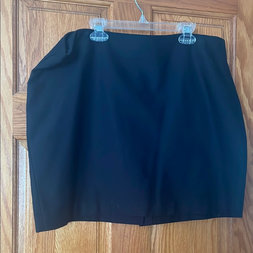 Black skirt Banana Republic
